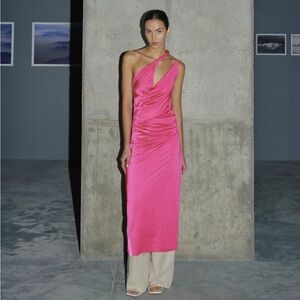 "Lia Dress" in Fucsia- Crafted with meticulous attention to detail